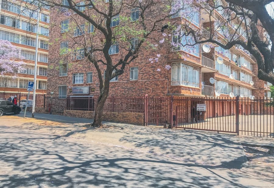 Apartment sold in Sunnyside