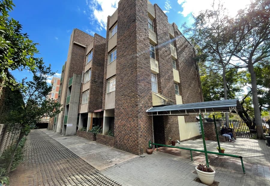 Apartment sold in Sunnyside
