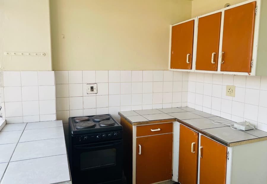 Apartment sold in Sunnyside
