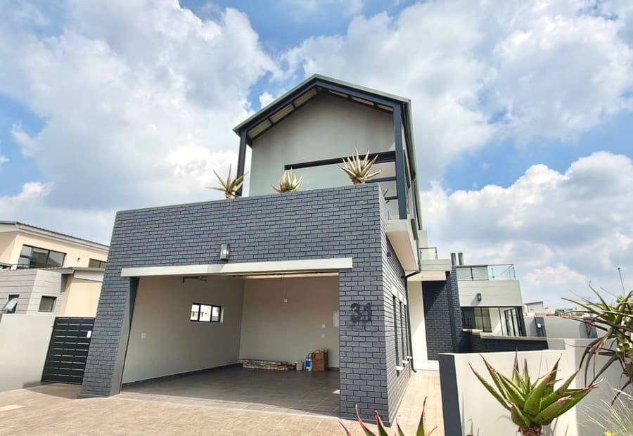 House sold in Midstream Estate