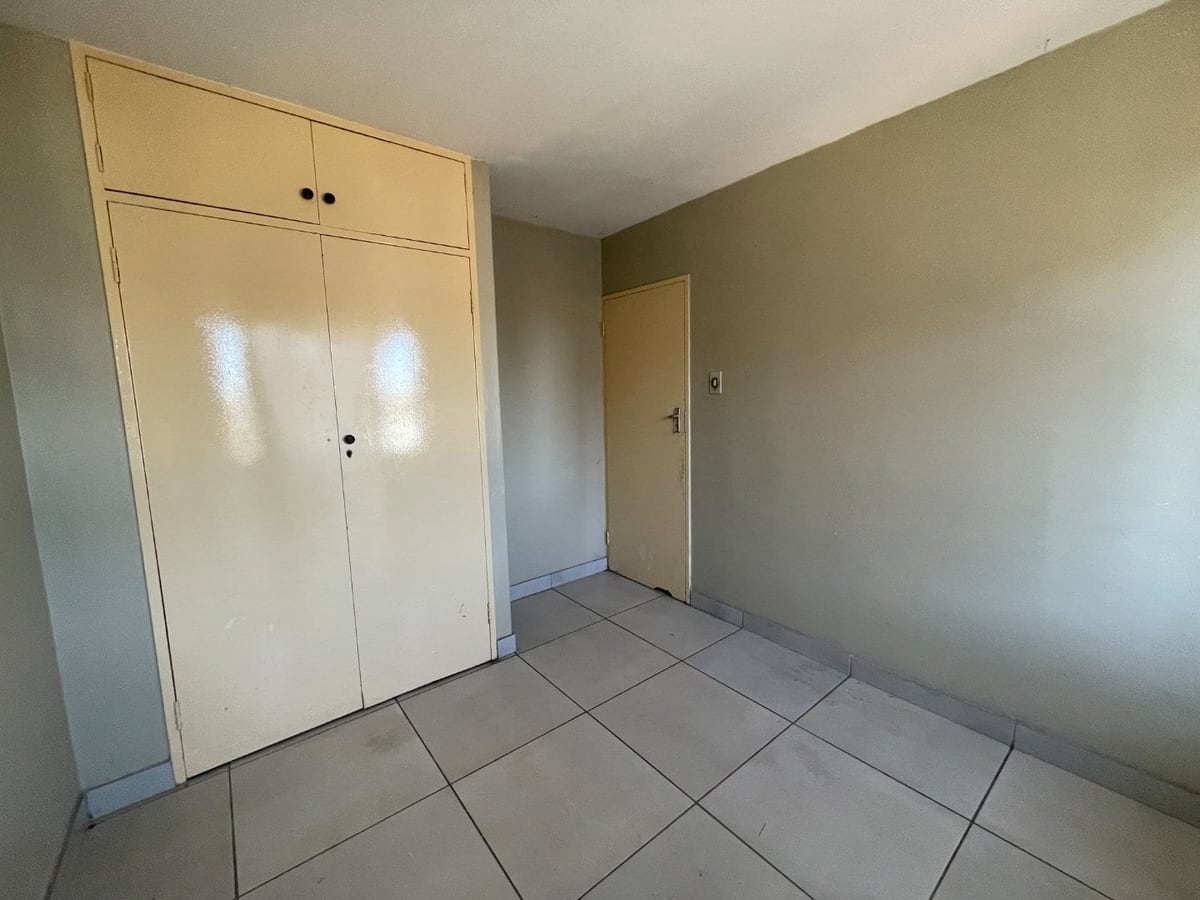 3 bedroom Flat/Apartment in Sunnyside